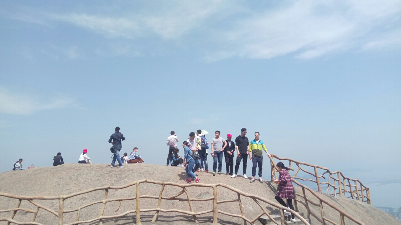 天思装饰巨石山两日游之登山游览巨石山